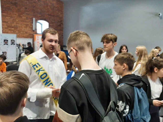 received_2424283011067793