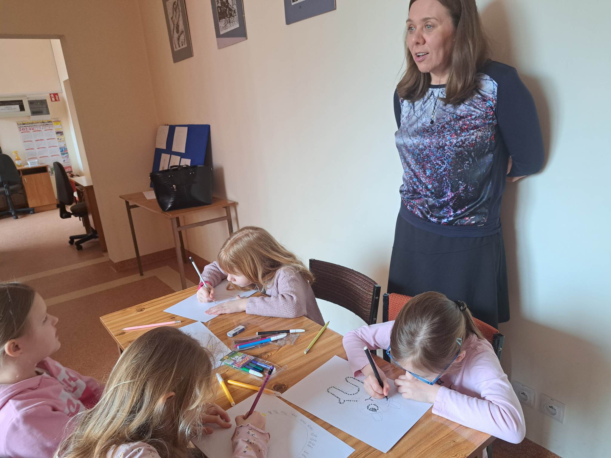 received_775146780941271