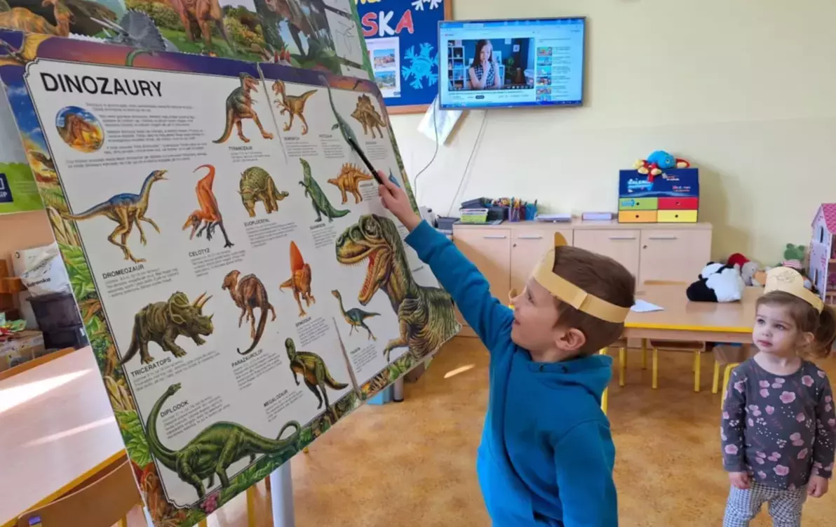 Zdjęcie do Grupa Motylki w poszukiwaniu dinozaur&oacute;w