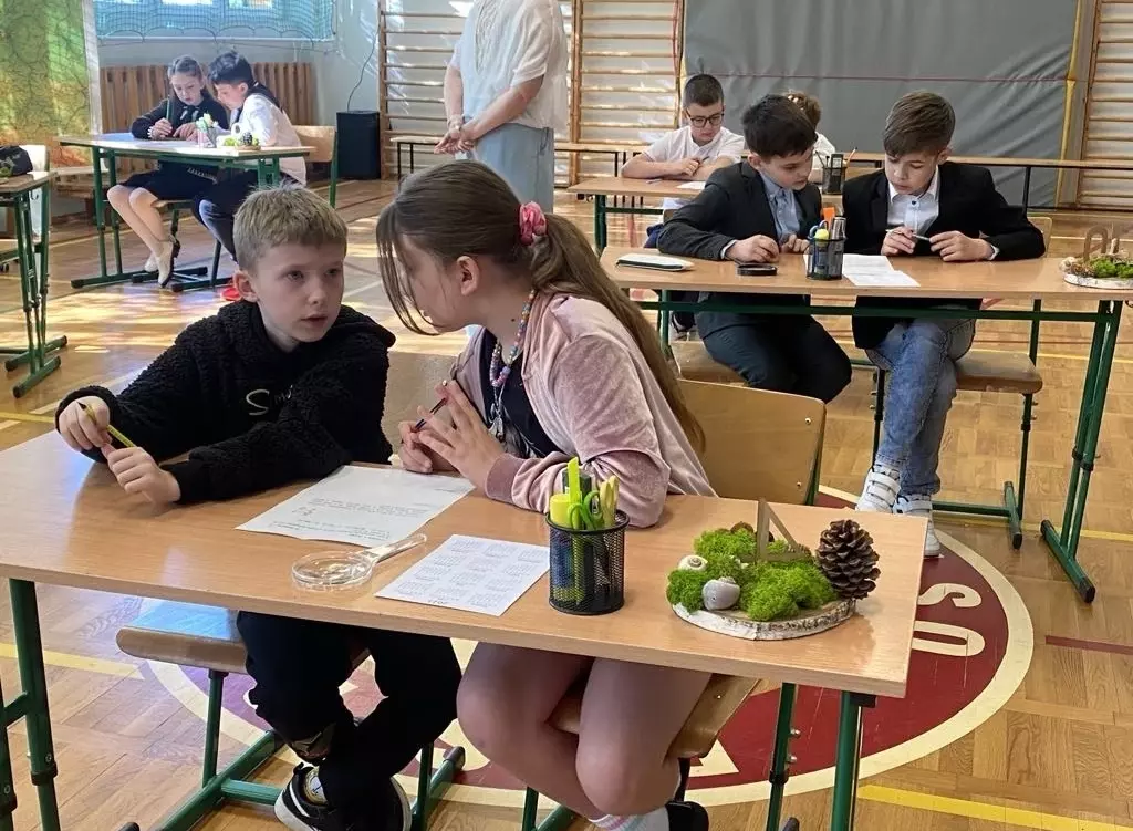 Zdjęcie do PSP 10 ORGANIZATOREM KONKURS&Oacute;W &bdquo;KR&Oacute;LOWA NAUK&rdquo;!